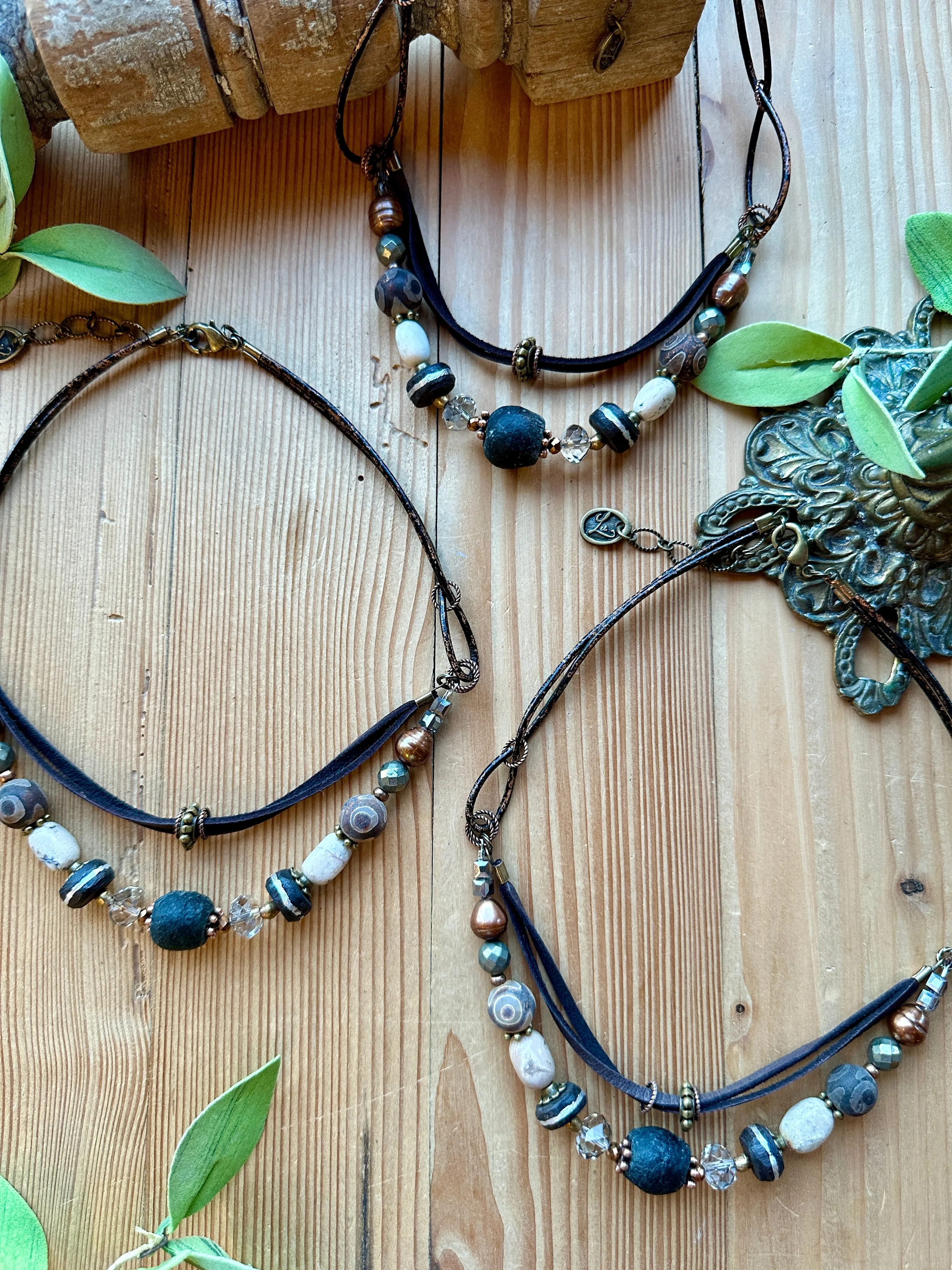 Smoky Fossil Short Necklace