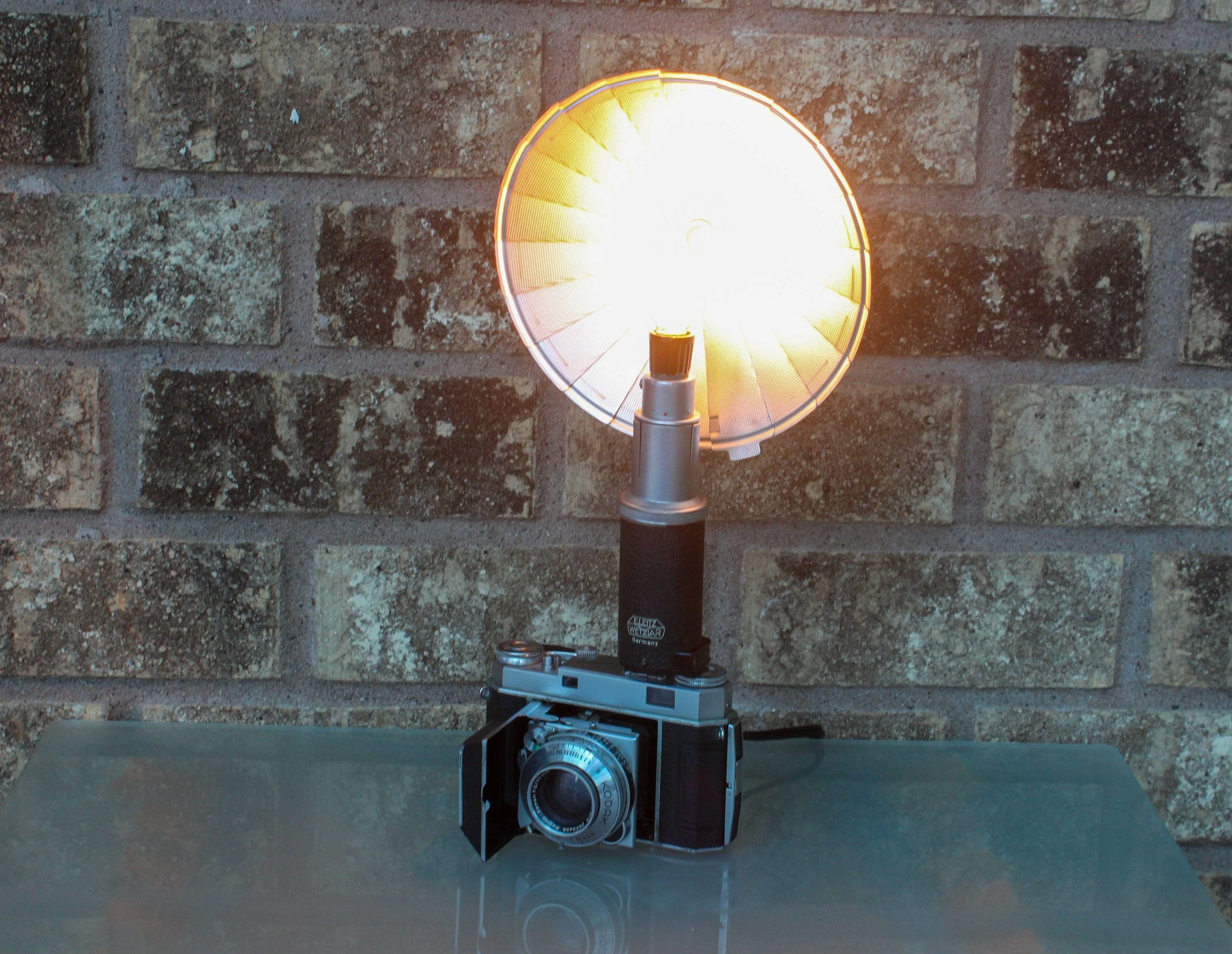 Vintage Distinctive Table/Desk Lamp  - Kodak Retina IIa Camera - Photographer gift - Vintage Lover gift - retro design fan