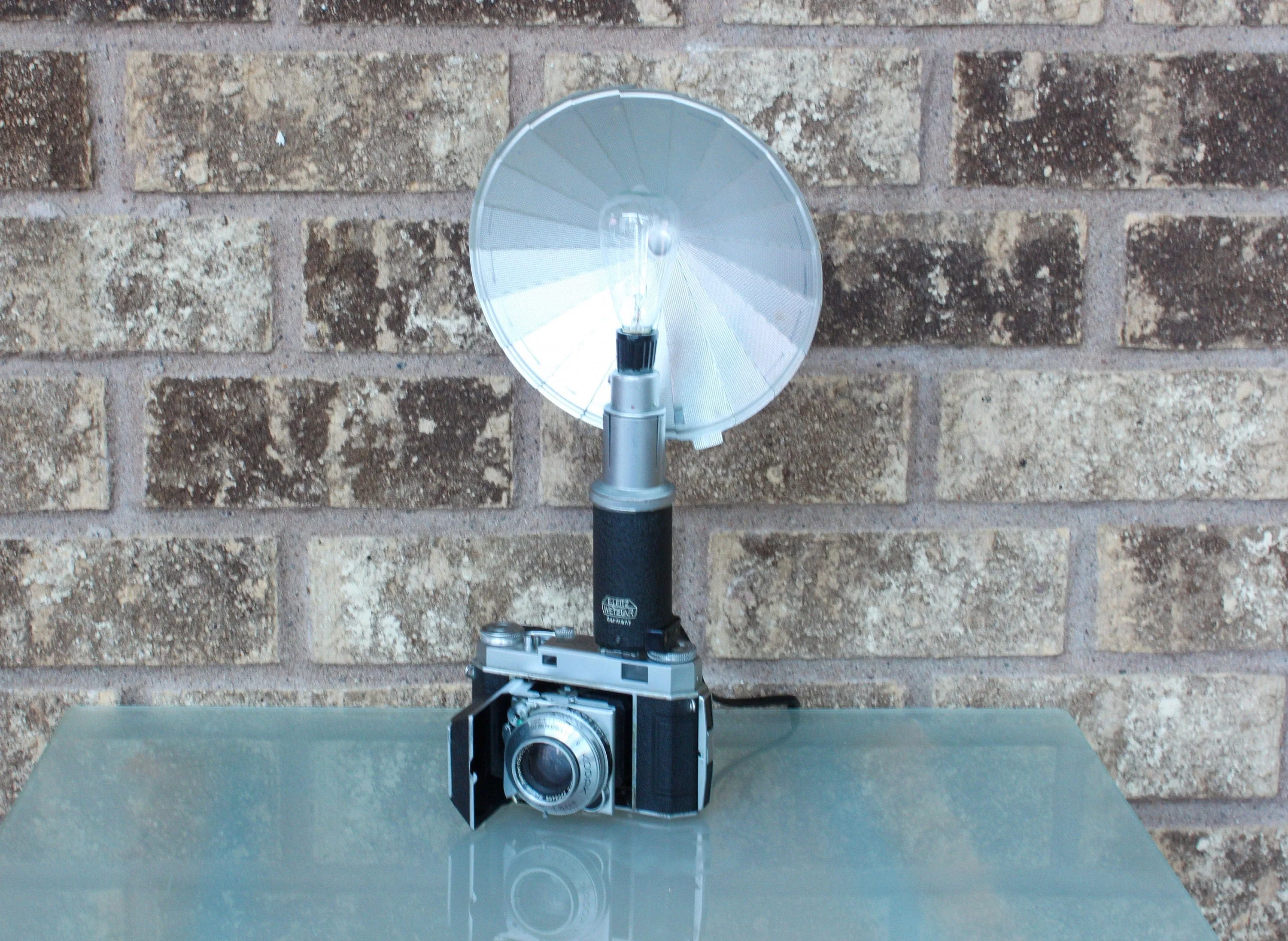 Vintage Distinctive Table/Desk Lamp  - Kodak Retina IIa Camera - Photographer gift - Vintage Lover gift - retro design fan